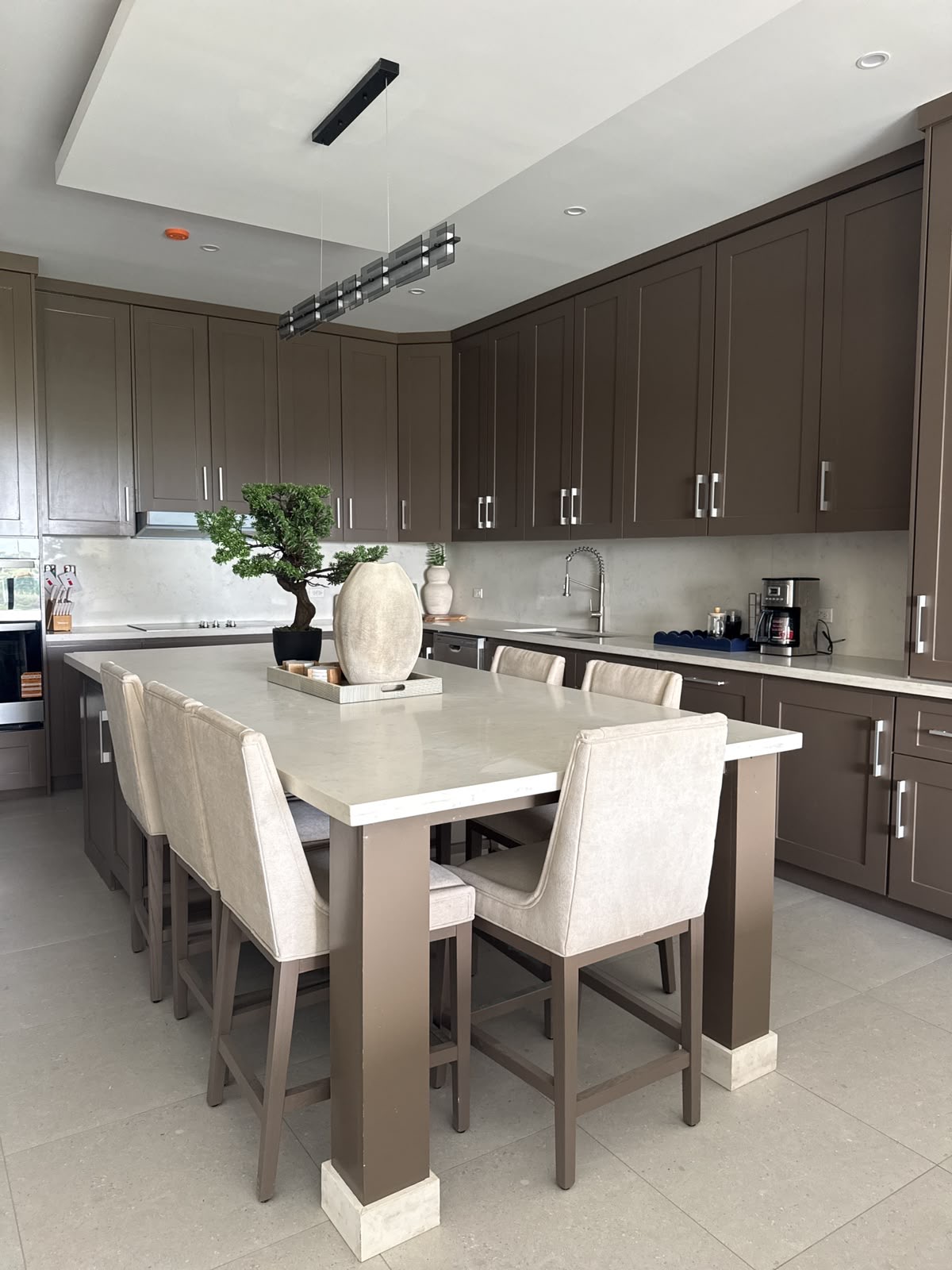 Kitchen island with dining seating
