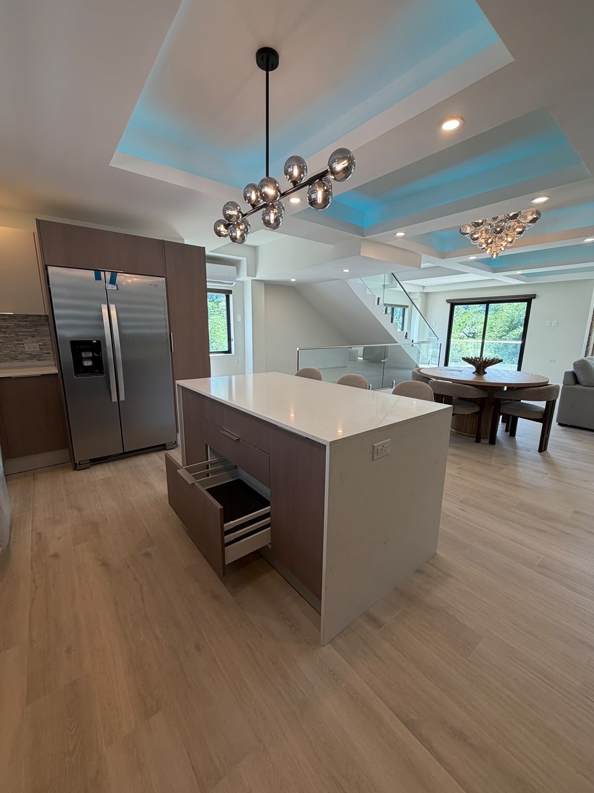 Contemporary Italian kitchen with island